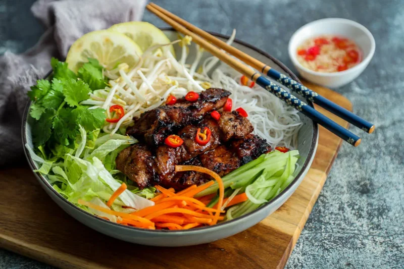 Hue by Night: Cyclo Foodie Adventure Bún Thịt Nướng - Hue vietnam food tour