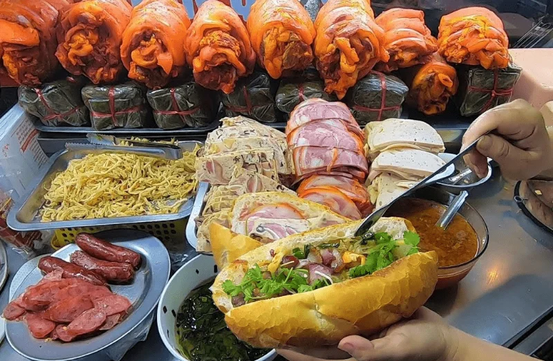 vietnam food tour saigon